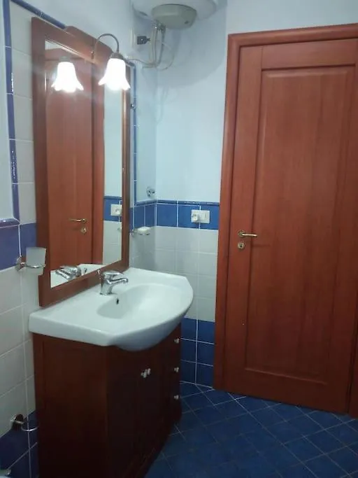 Fra Il Centro E Il Mare Daire Avola